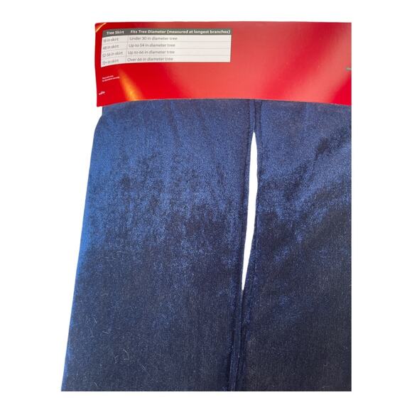 At Home New Blue Velvet White Santa's Sleigh Reindeer Tree Skirt 48" Diameter - Picture 5 of 5